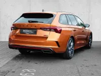 Gebraucht Skoda Octavia RS 200 PS (147 kW) 2024 Phoenixorange premium (metallic) Kombi