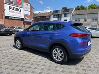 gebraucht Hyundai Tucson blue 1.6 CRDi 2WD DCT Premium*ORG.77.000KM*NAVI*