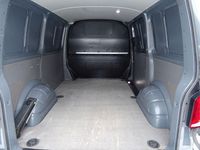 Gebraucht VW Transporter 110 PS (80 kW) 2024 Grau Van