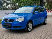 Gebraucht VW Polo 60 PS (44 kW) 2005 Blau Kleinwagen