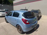 Usado Opel Corsa Innovation 90 HP (66 kW) 2009 Azul Citadino