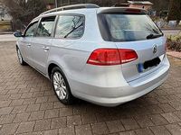 Gebraucht VW Passat 140 PS (102 kW) 2011 Silber Kombi