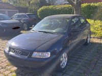 Second-hand Audi A3 101 CP (74 kW) 1998 Albastru Hatchback