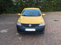 Gebraucht VW Fox 54 PS (39 kW) 2007 Gelb Kleinwagen
