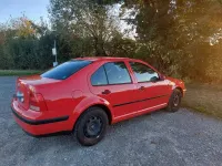 Brugt VW Bora 101 HK (74 kW) 1999 Rød Sedan