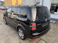 Gebraucht VW Touran Cross Highline 170 PS (125 kW) 2009 Deep black perleffekt Van / Kleinbus