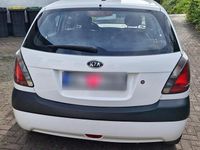 Second-hand Kia Rio 97 CP (71 kW) 2009 Alb Hatchback