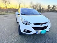 Gebraucht Hyundai ix35 Trend 135 PS (99 kW) 2015 Weiß SUV
