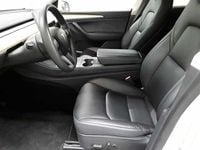 Gebraucht Tesla Model Y 378 kW (514 PS) 2021 Pearl white multicoat SUV