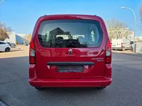Gebraucht Peugeot Partner Tepee Active 99 PS (72 kW) 2016 Rot Van / Kleinbus