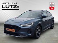 Gebraucht Ford Focus Active X 125 PS (91 kW) 2022 Chromablau metallic Limousine