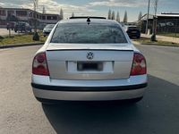 Gebraucht VW Passat 130 PS (95 kW) 2002 Silber Limousine