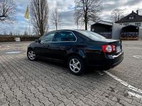 Gebraucht VW Jetta 140 PS (102 kW) 2006 Schwarz Limousine
