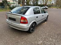Gebraucht Opel Astra 75 PS (55 kW) 2000 Silber Kleinwagen