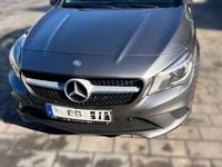 Gebraucht Mercedes CLA220 Urban 177 PS (130 kW) 2015 Grau Limousine