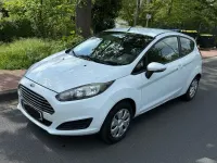 Gebraucht Ford Fiesta 75 PS (55 kW) 2014 Weiß Kleinwagen