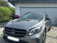 Usata Mercedes GLA200 156 CV (114 kW) 2018 Grigio SUV