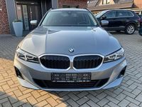 Gebraucht BMW 320 Advantage 190 PS (139 kW) 2023 Silber Kombi