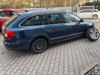 Gebraucht Skoda Superb Elegance 170 PS (125 kW) 2014 Lavablau metallic Kombi