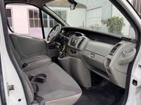 Gebraucht Opel Vivaro 145 PS (106 kW) 2008 Weiß Van / Kleinbus