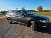 Gebraucht VW Passat 150 PS (110 kW) 2019 Grau Kombi