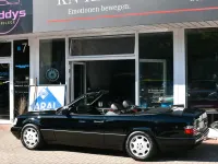 Gebraucht Mercedes E320 220 PS (161 kW) 1995 Schwarz Cabrio