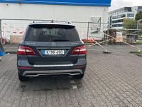 Gebraucht Mercedes ML350 258 PS (189 kW) 2013 Blau SUV