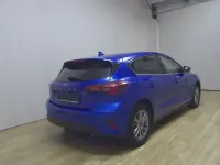 Gebraucht Ford Focus Titanium 125 PS (91 kW) 2023 Dynamic blau metallic Limousine