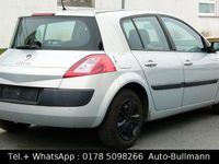 Gebraucht Renault Mégane II Dynamique 113 PS (83 kW) 2005 Grau Limousine
