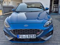 Gebraucht Ford Focus ST 190 PS (139 kW) 2019 Blau Limousine