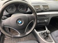 Gebraucht BMW 118 143 PS (105 kW) 2009 Schwarz Kleinwagen