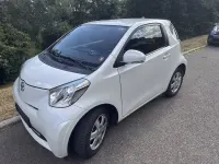 Gebraucht Toyota iQ Basis 68 PS (50 kW) 2009 Weiß Kleinwagen