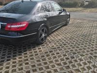 Gebraucht Mercedes E300 231 PS (169 kW) 2011 Schwarz Limousine