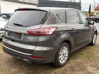 Gebraucht Ford S-MAX Titanium 179 PS (131 kW) 2017 Grau Van / Kleinbus