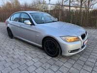 Gebraucht BMW 318 143 PS (105 kW) 2009 Silber Limousine