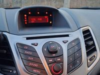 Gebraucht Ford Fiesta Ambiente 82 PS (60 kW) 2009 Blau Kleinwagen