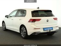 Gebraucht VW Golf VIII Active 150 PS (110 kW) 2023 Weiß Limousine