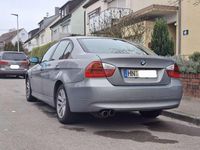 Gebraucht BMW 318 143 PS (105 kW) 2008 Grau Limousine