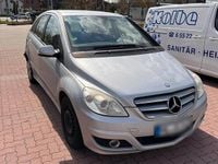 Gebraucht Mercedes B180 109 PS (80 kW) 2009 Silber Van / Kleinbus