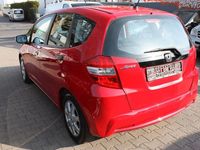 Gebraucht Honda Jazz 90 PS (66 kW) 2012 Rot Kleinwagen