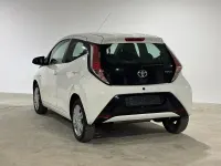 Gebraucht Toyota Aygo X-play 69 PS (50 kW) 2014 Weiß Kleinwagen