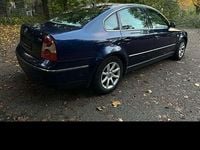 Second-hand VW Passat 131 CP (96 kW) 2001 Albastru Berlinǎ