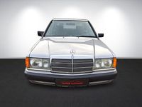 Gebraucht Mercedes 190 109 PS (80 kW) 1991 Silber Limousine