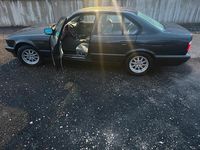 Gebraucht BMW 525 Basis 194 PS (142 kW) 1991 Schwarz Limousine