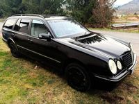 Gebraucht Mercedes E430 279 PS (205 kW) 2001 Schwarz Limousine