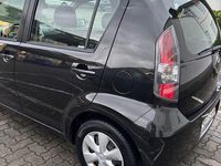 Gebraucht Daihatsu Sirion 69 PS (50 kW) 2009 Schwarz Kleinwagen