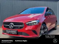 Gebraucht Mercedes B250 163 PS (119 kW) 2024 Manufaktur lack manufaktur patagonienrot (metallic) Kleinwagen