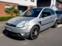 Gebraucht Ford Fiesta Trend 75 PS (55 kW) 2004 Silber Kleinwagen