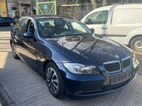 Gebraucht BMW 318 143 PS (105 kW) 2007 Monacoblau metallic Limousine