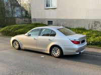 Gebraucht BMW 520 170 PS (125 kW) 2004 Silber Limousine